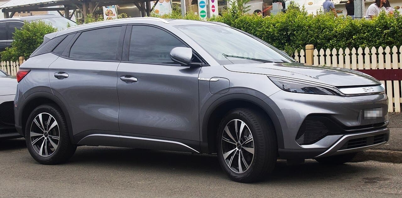 BYD Atto 3, vista frontale