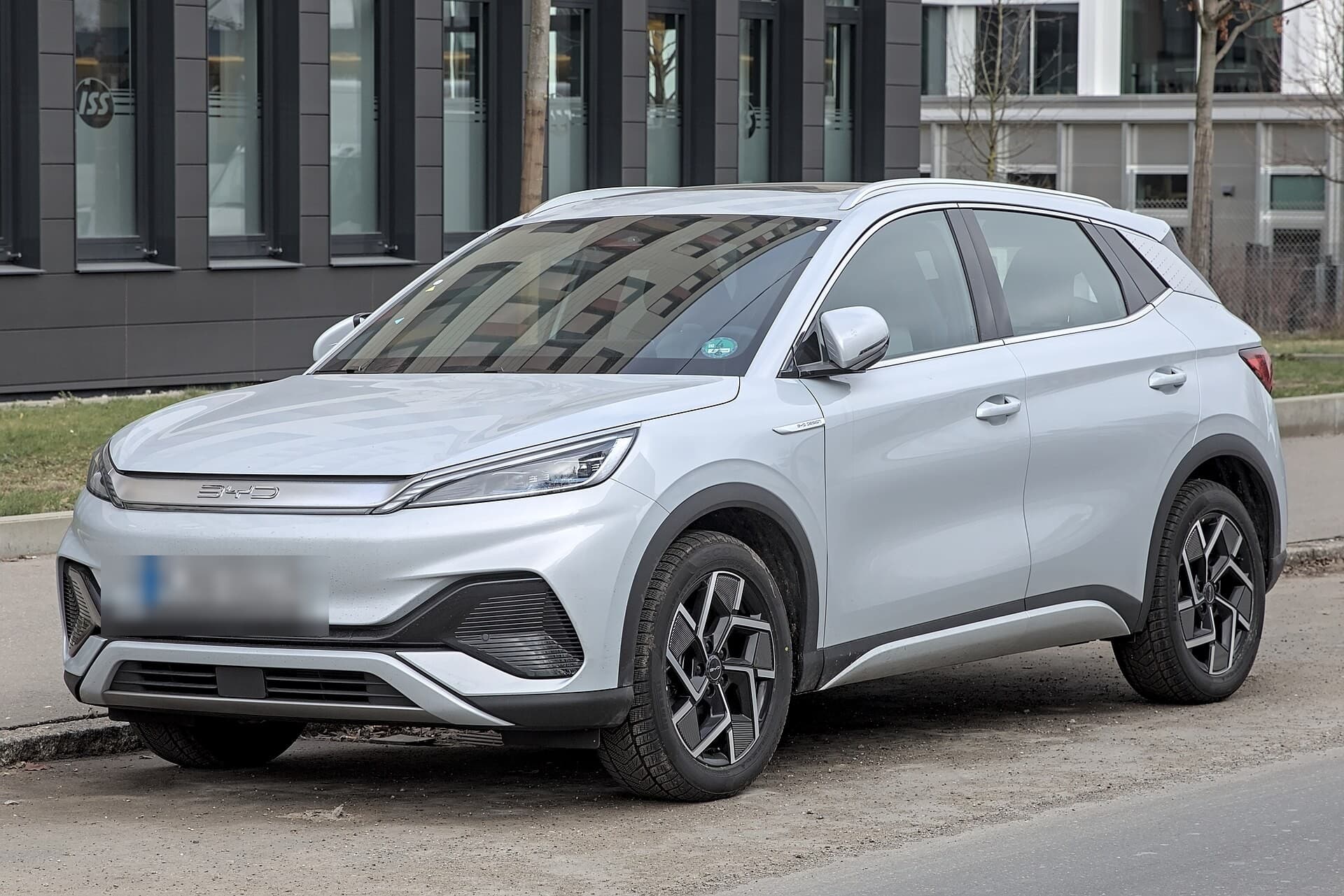 BYD Atto 3, vista di tre quarti anteriore