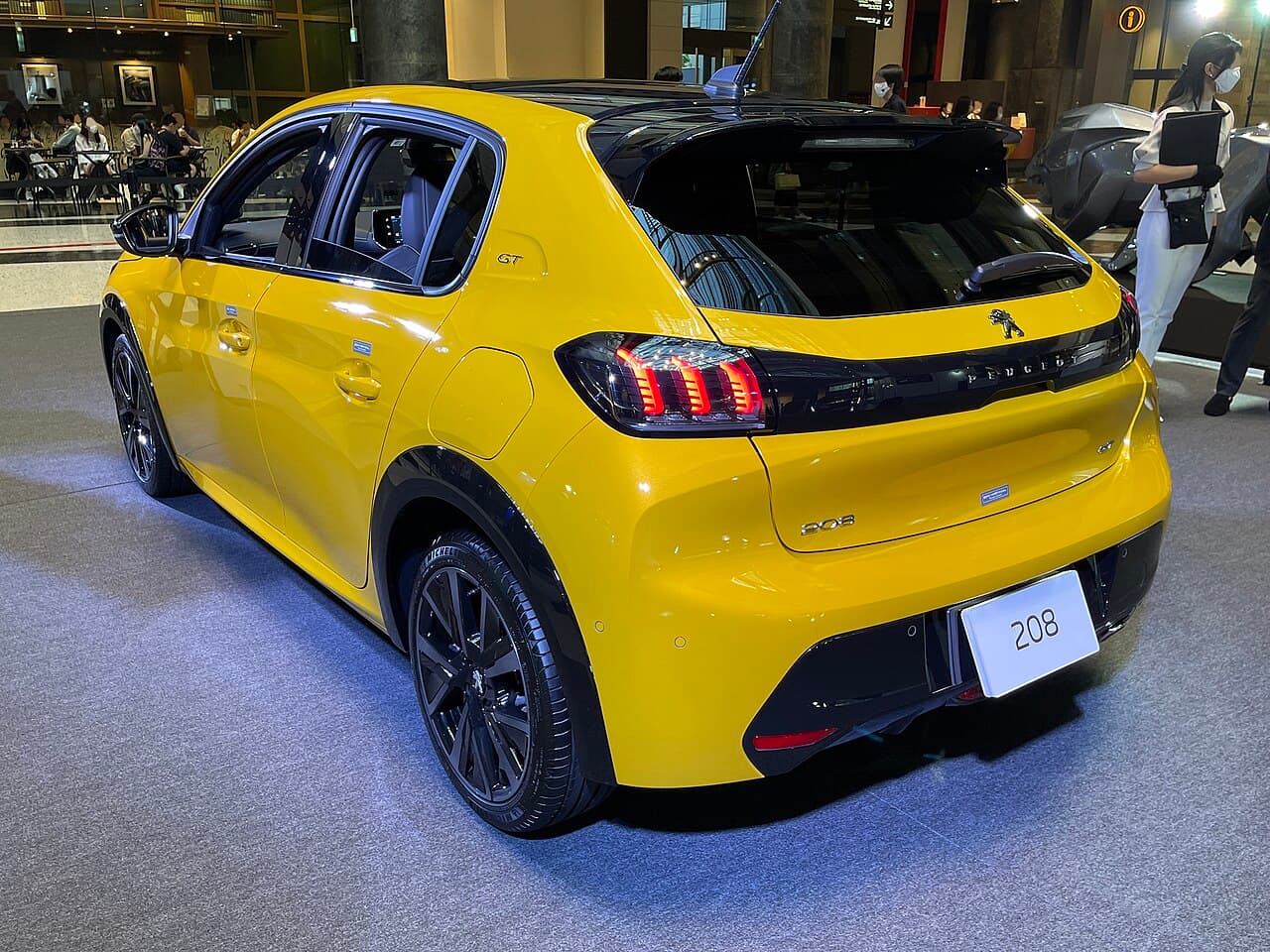 Peugeot 208, posteriore