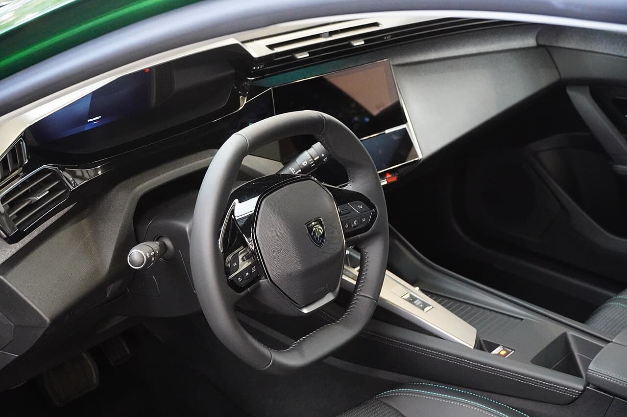 Peugeot 308, interni