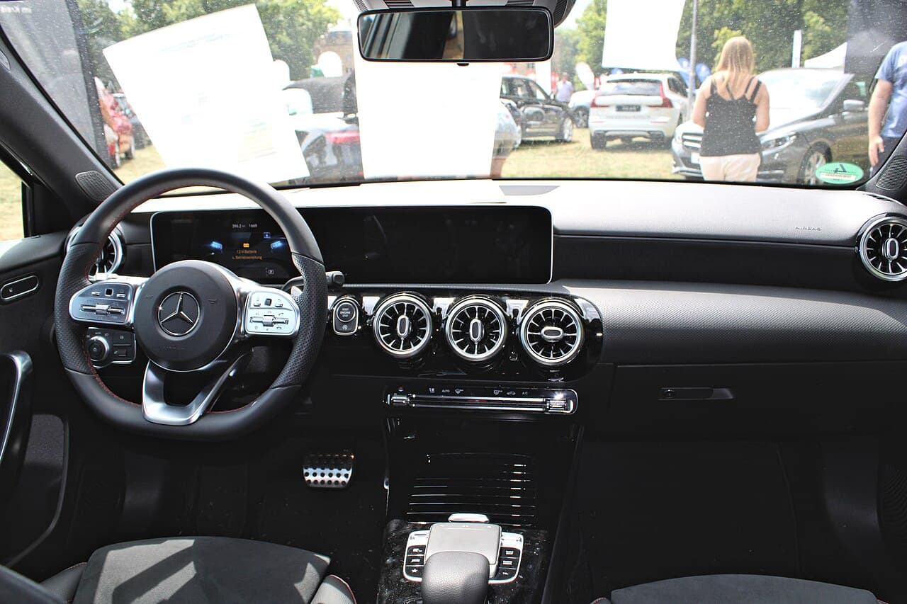Mercedes Classe A, abitacolo della W177 prima del restyling 2023