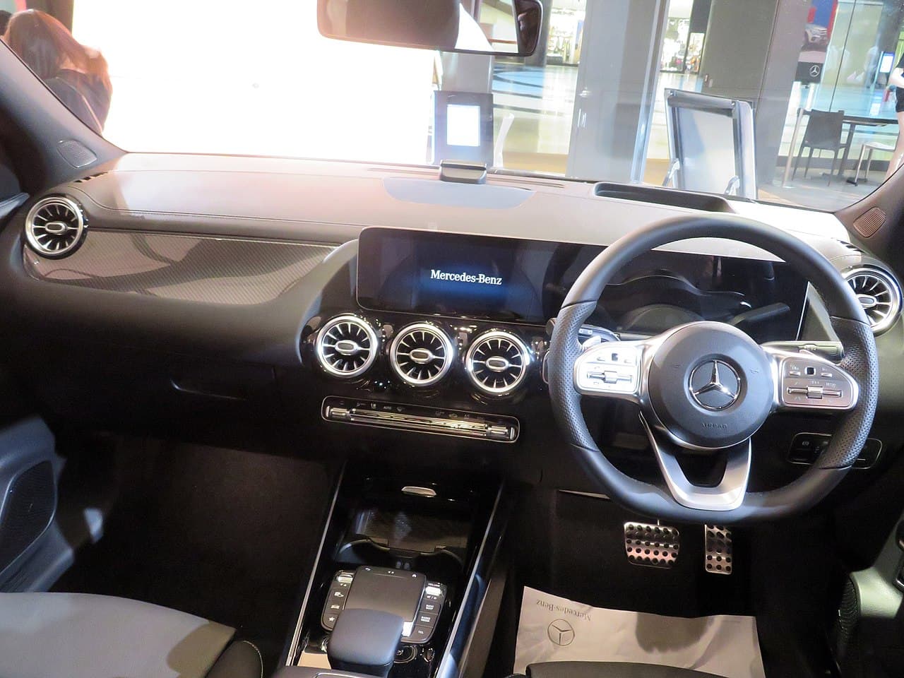 Mercedes GLA, interni