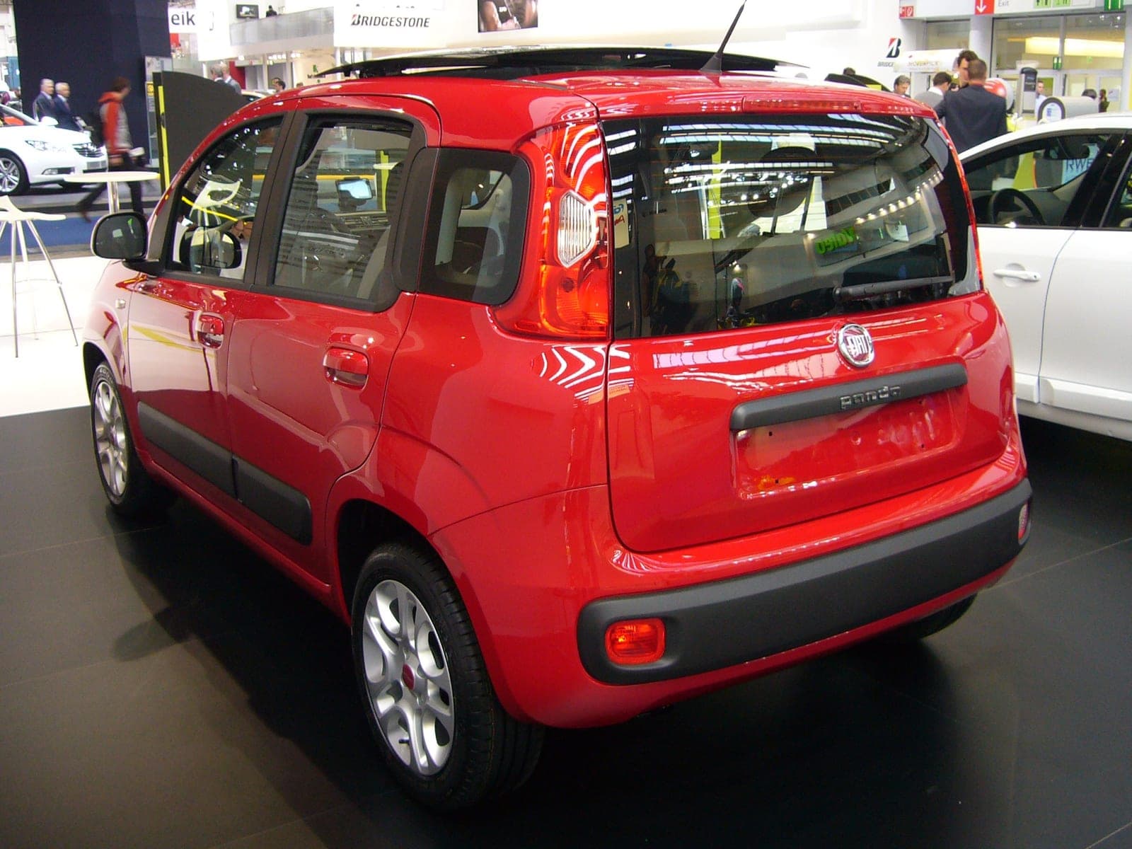 Fiat Panda, vista posteriore di tre quarti