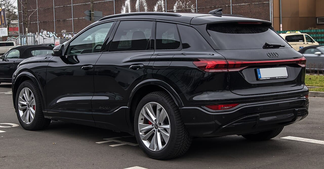 Audi Q6 e-tron, laterale