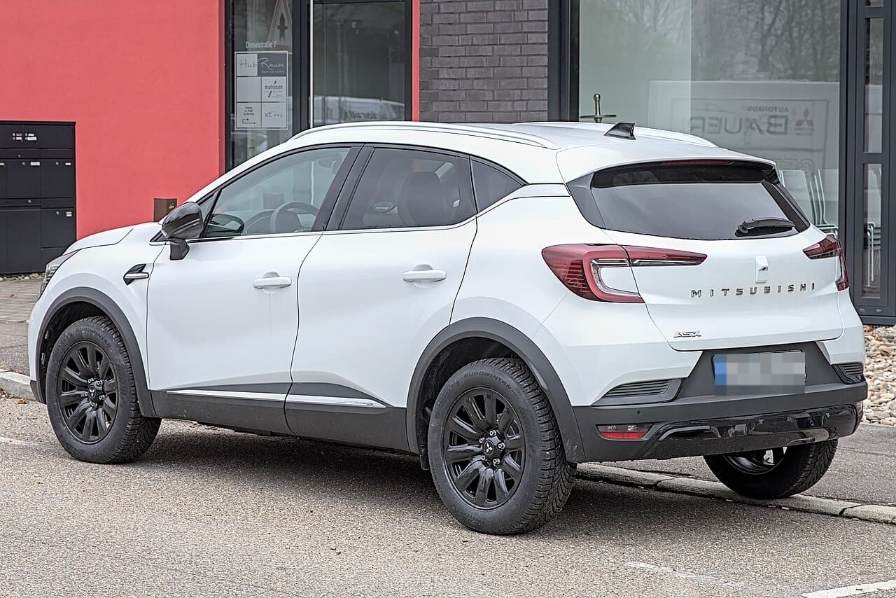 Mitsubishi ASX, laterale