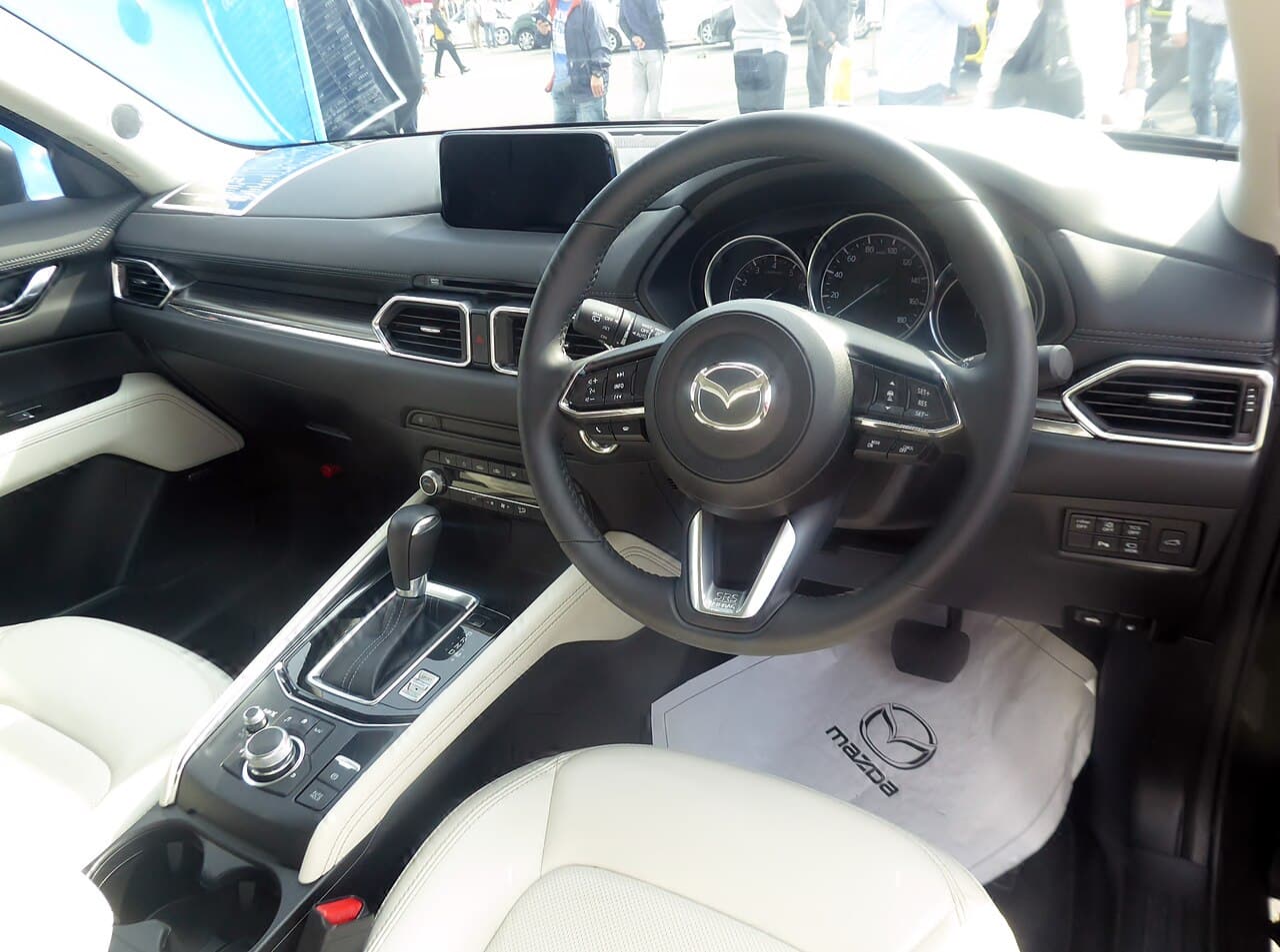 Mazda CX-5, interni