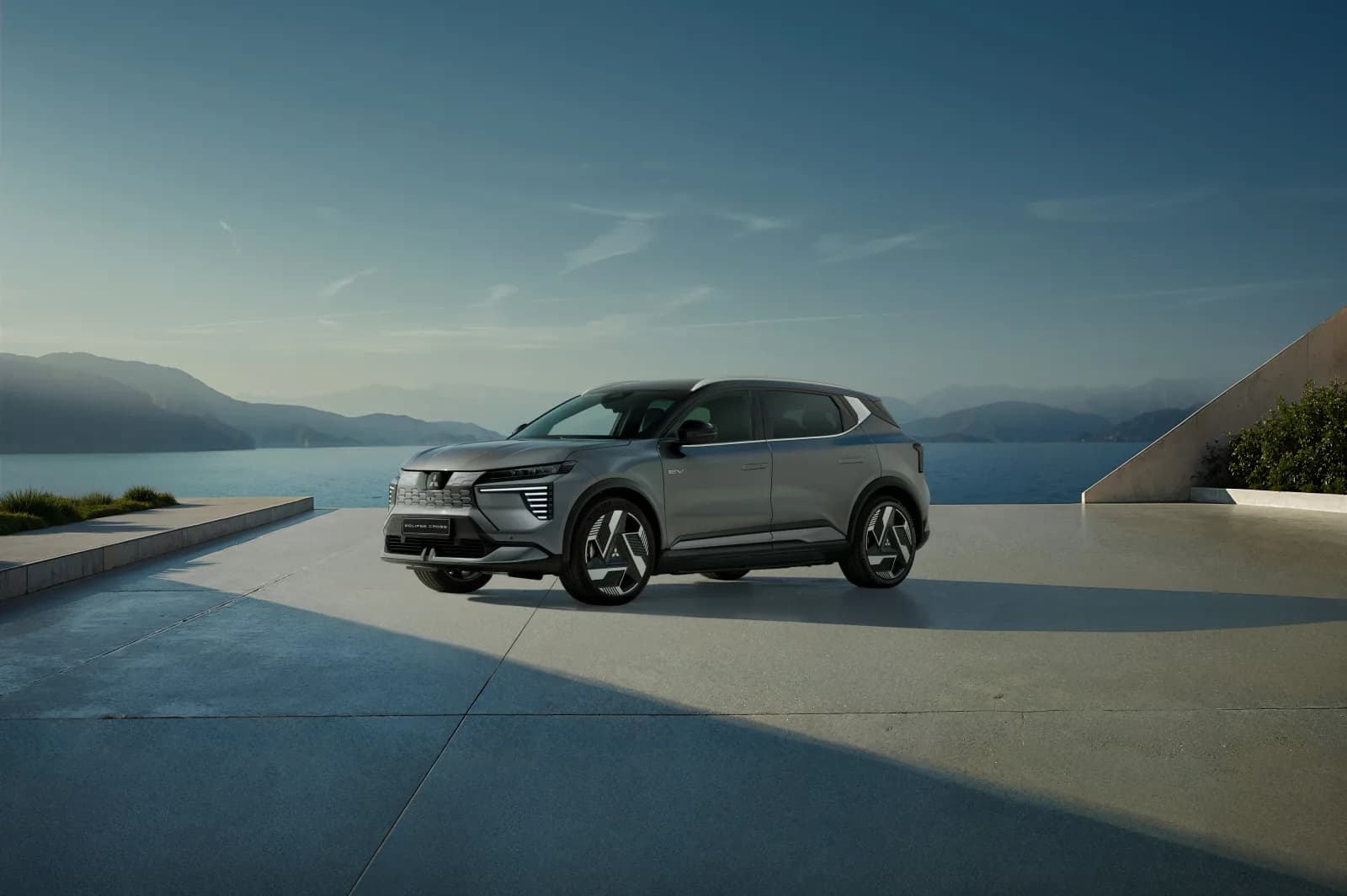 Mitsubishi Eclipse Cross EV, vista anteriore