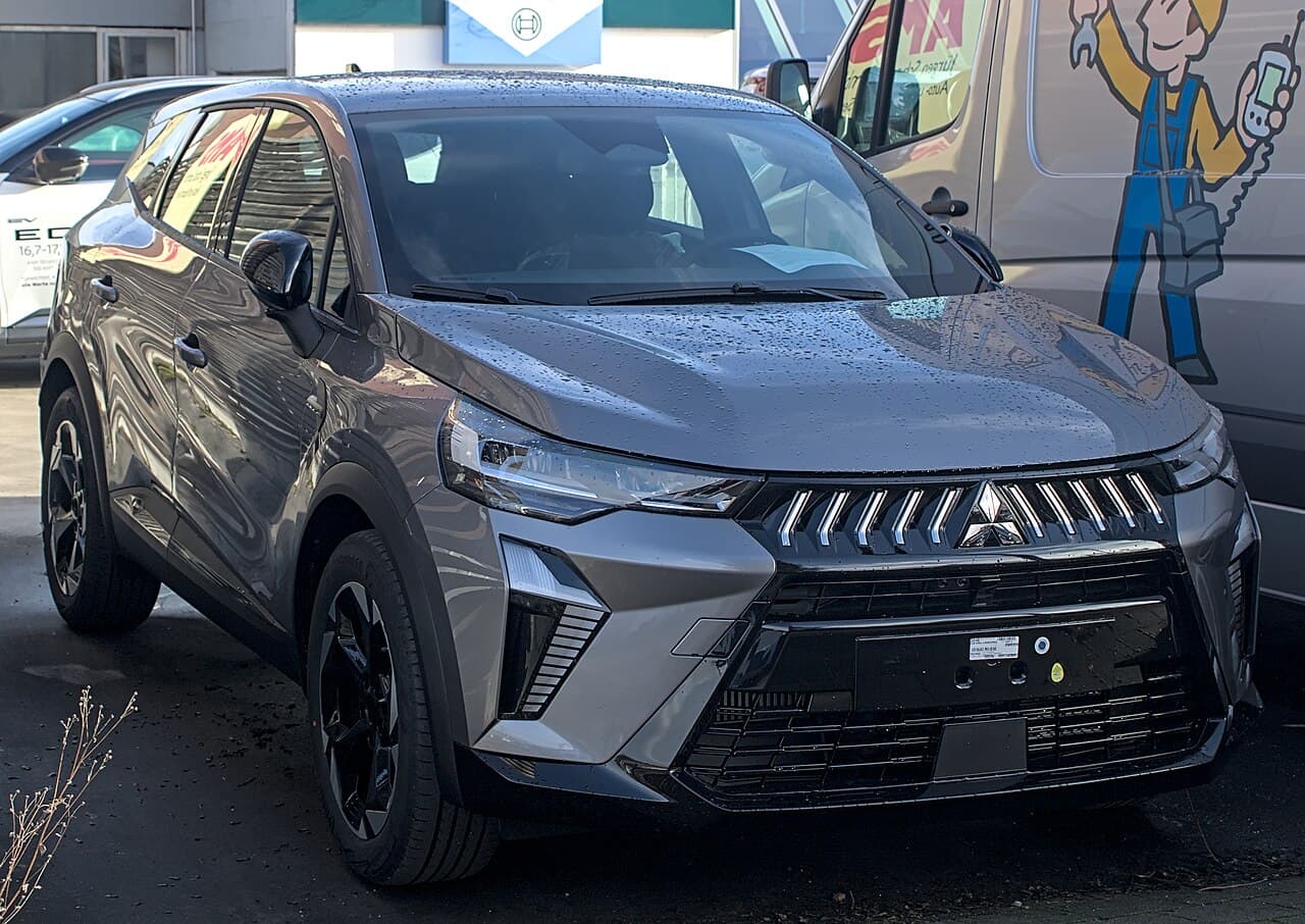 Mitsubishi Grandis, laterale
