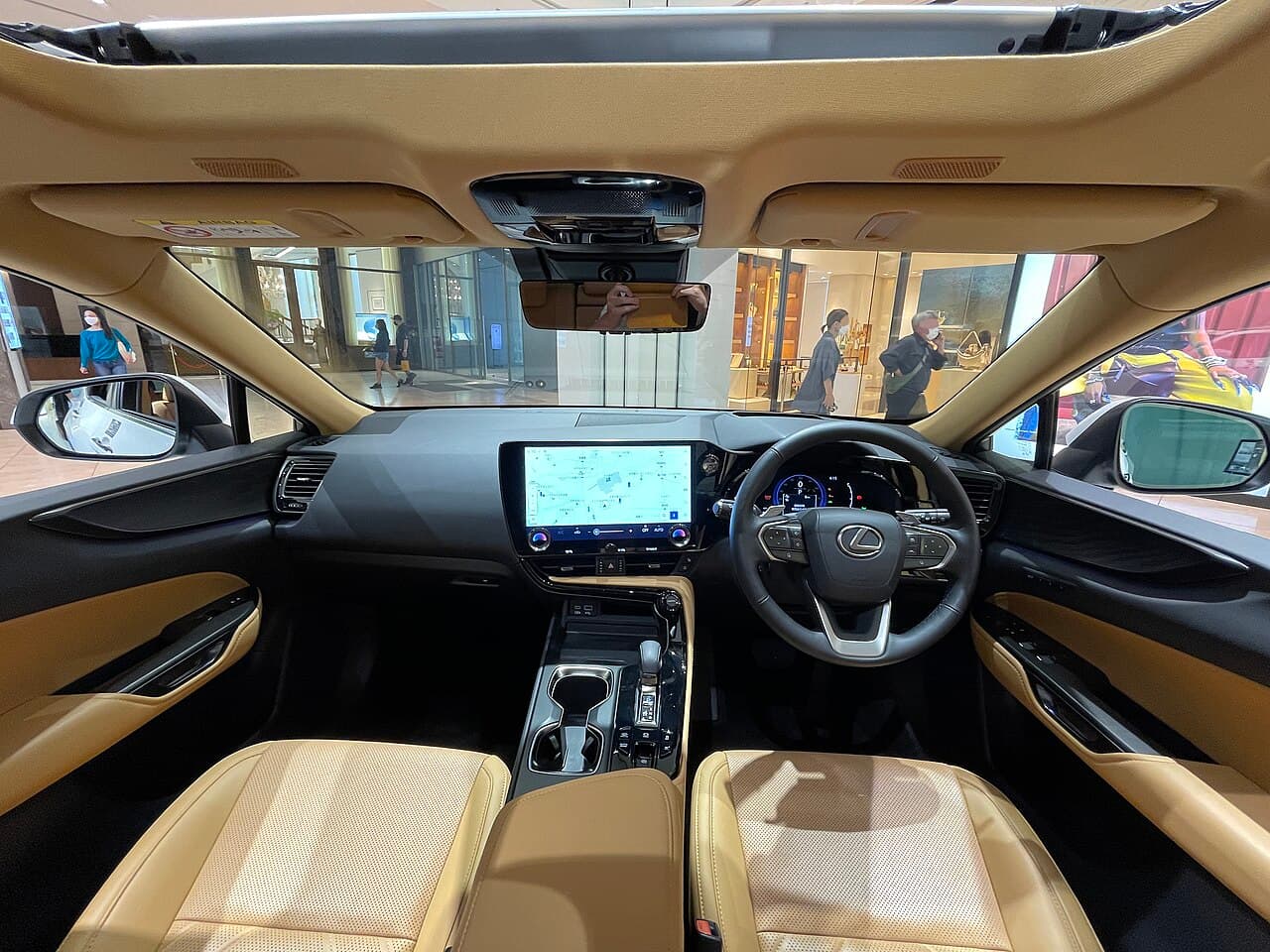 Lexus NX, interni
