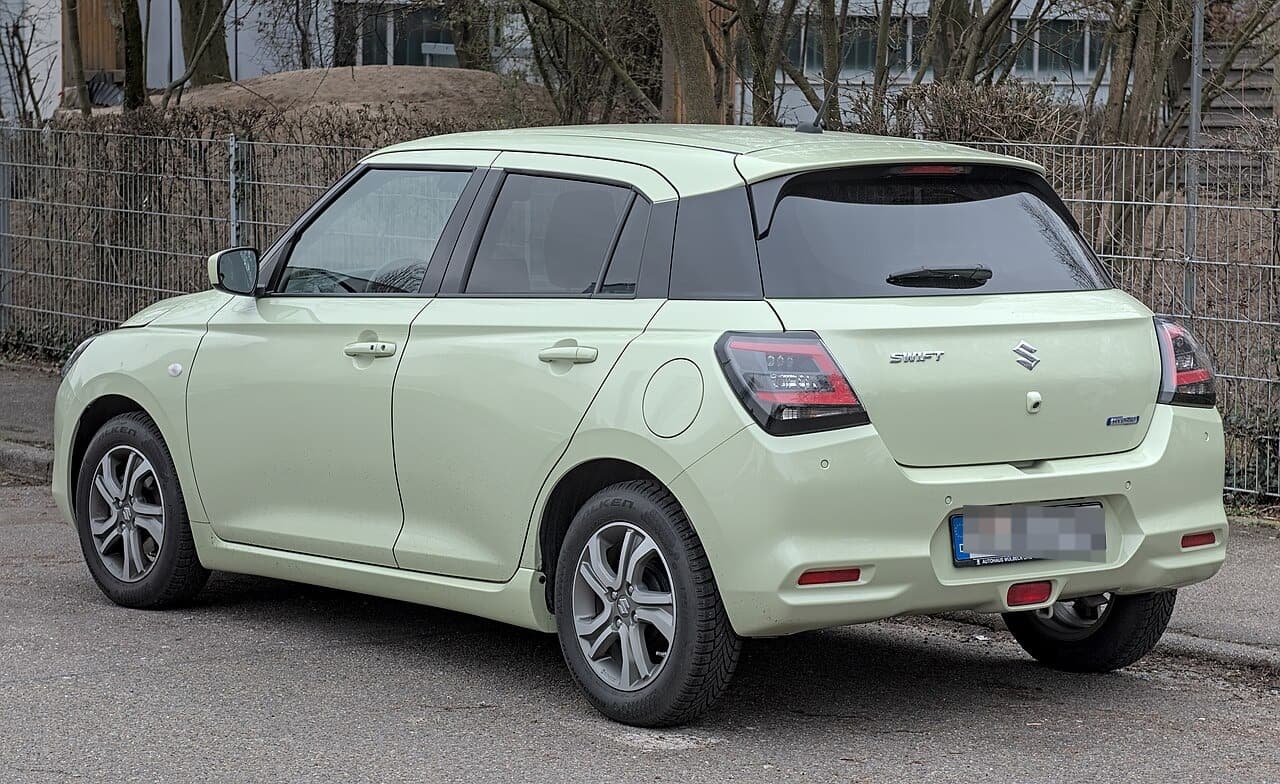 Suzuki Swift, laterale