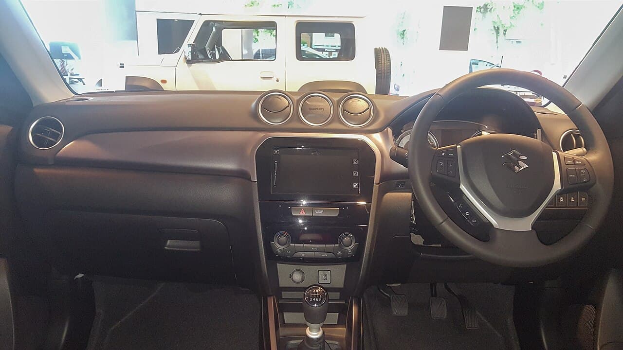 Suzuki Vitara, interni