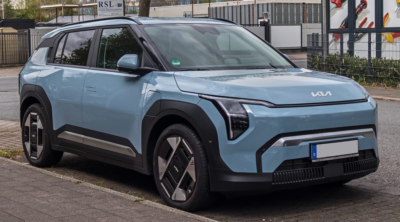 Kia EV3, vista di tre quarti anteriore
