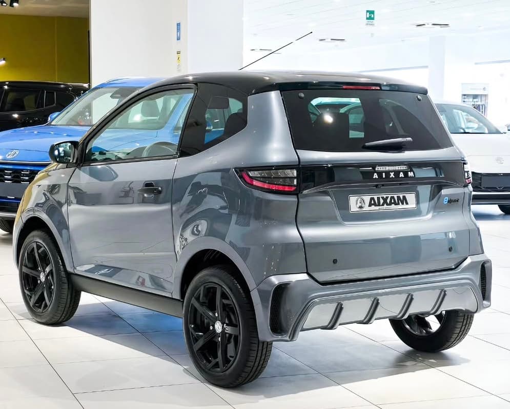 Aixam e-City, posteriore