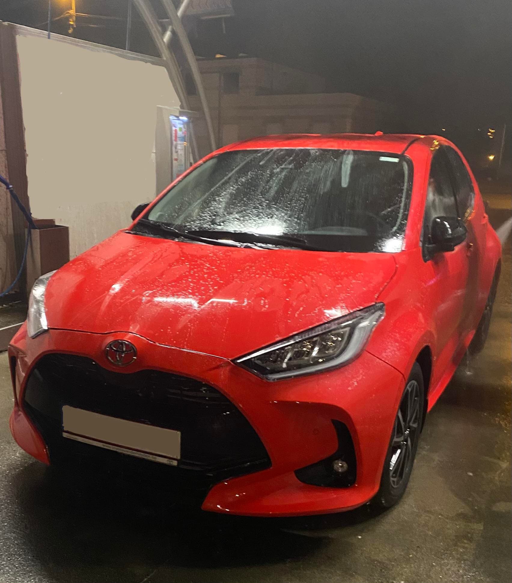 Toyota Yaris di quarta generazione, vista esterna tre quarti