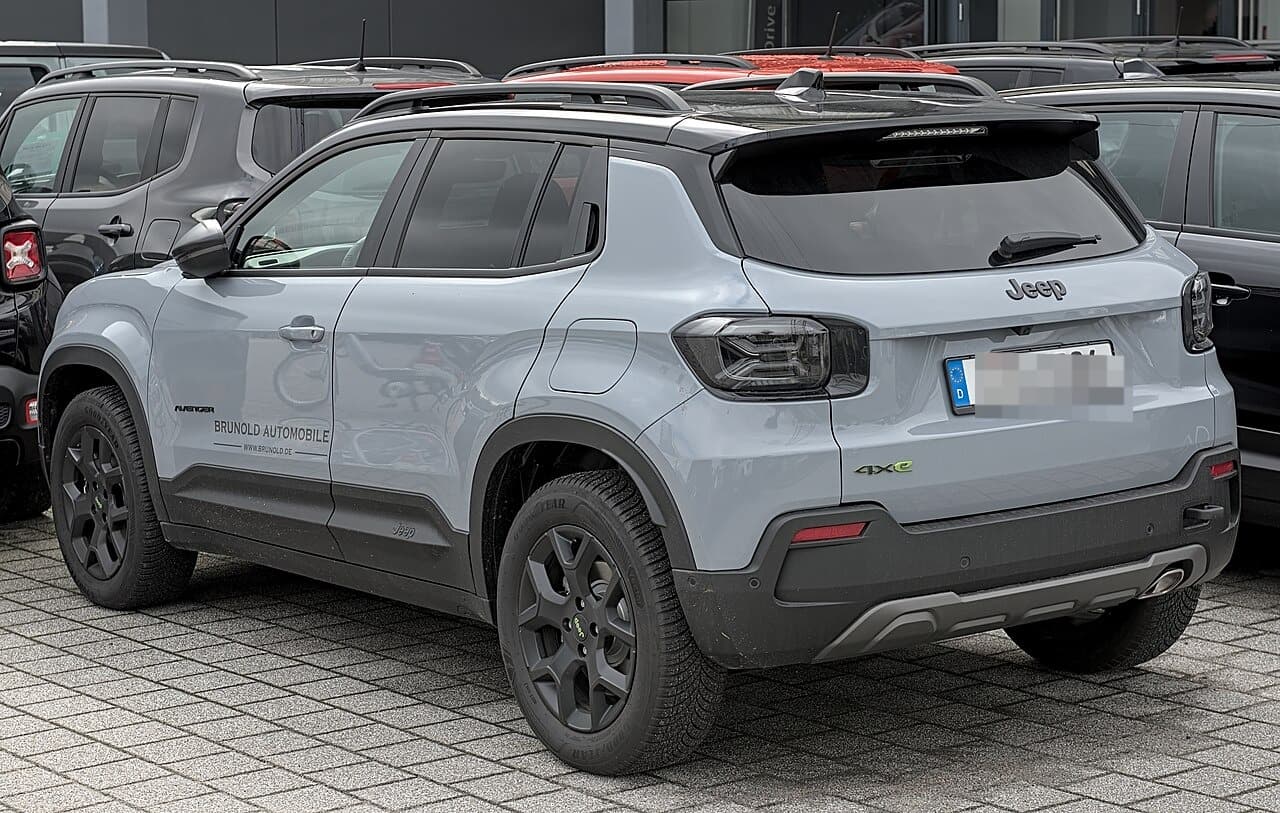 Jeep Avenger 4xe, laterale