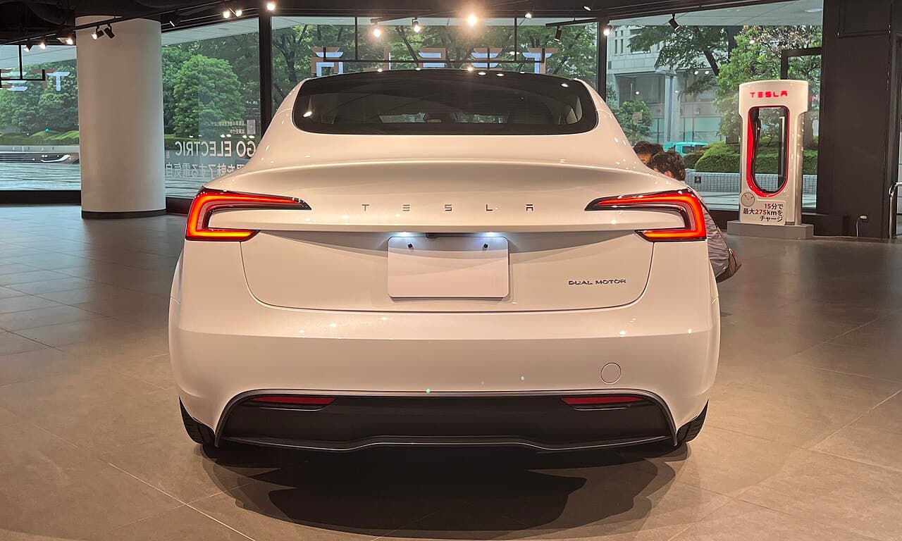 Tesla Model 3, posteriore
