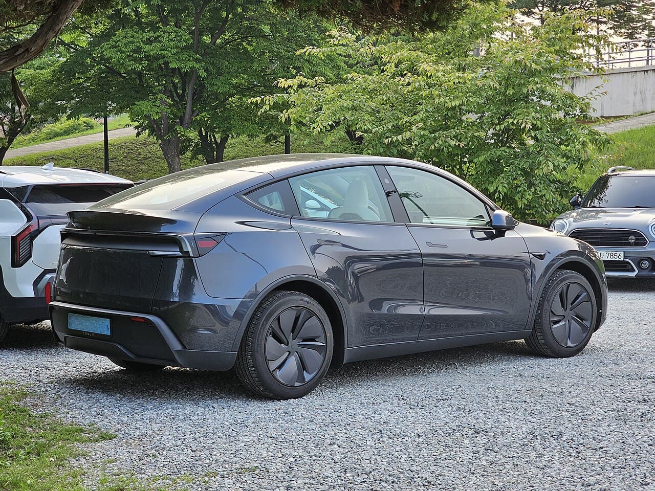 Tesla Model Y Performance, posteriore