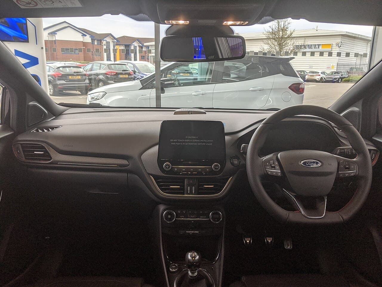 Ford Puma, interni