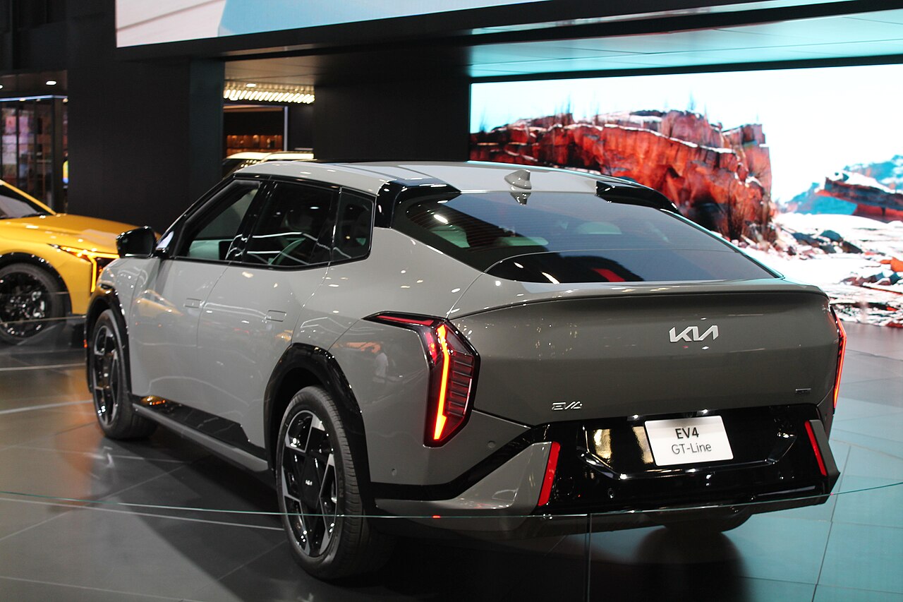 Kia EV4, posteriore