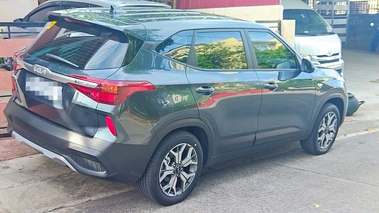 Kia Seltos, posteriore