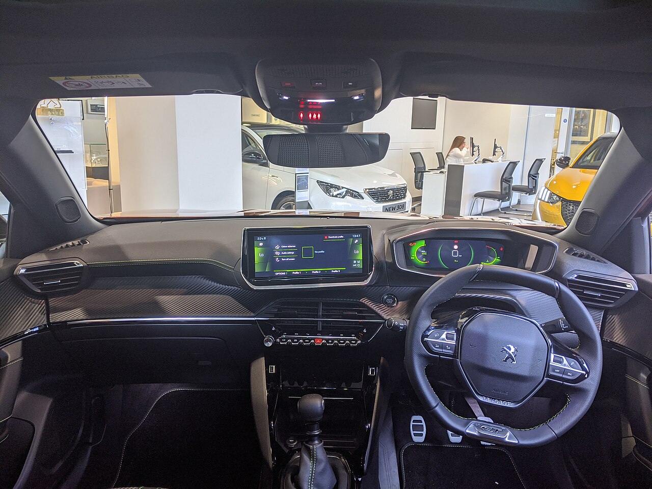 Peugeot 2008, interni