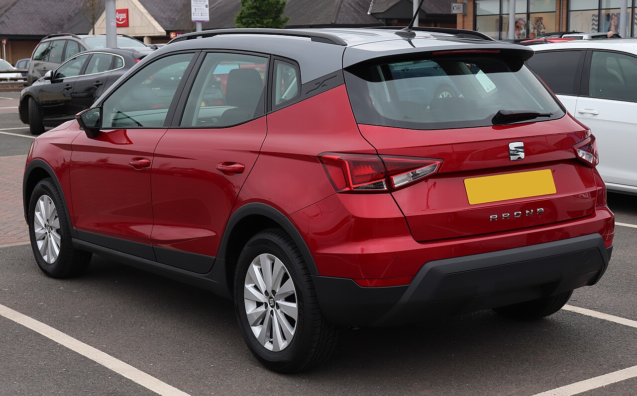 SEAT Arona, posteriore