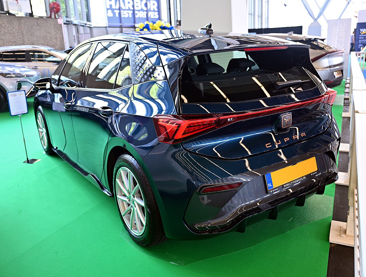 Cupra Born, posteriore