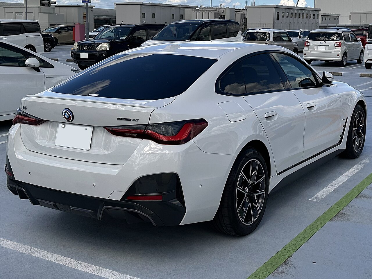 BMW i4, posteriore