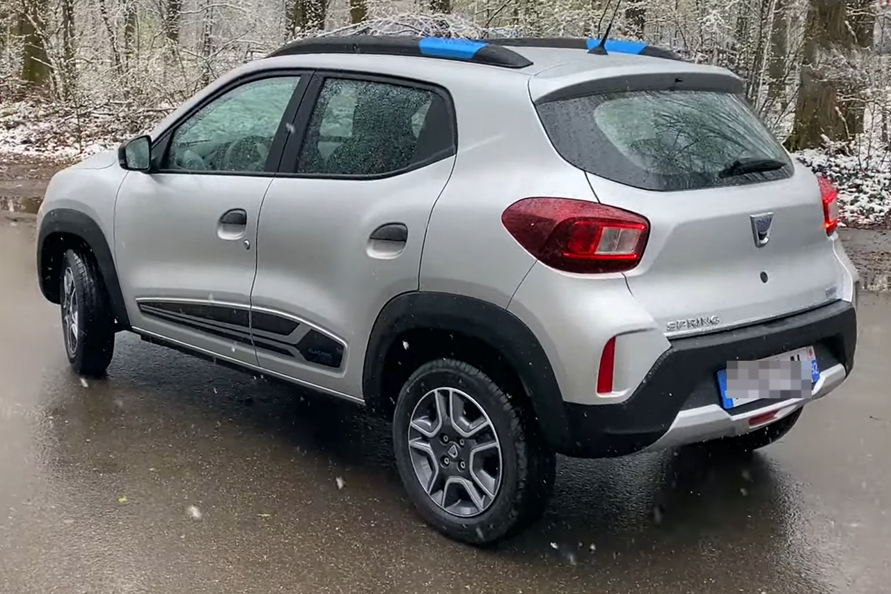 Dacia Spring, posteriore