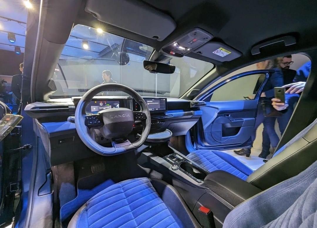 Lancia Ypsilon, interni
