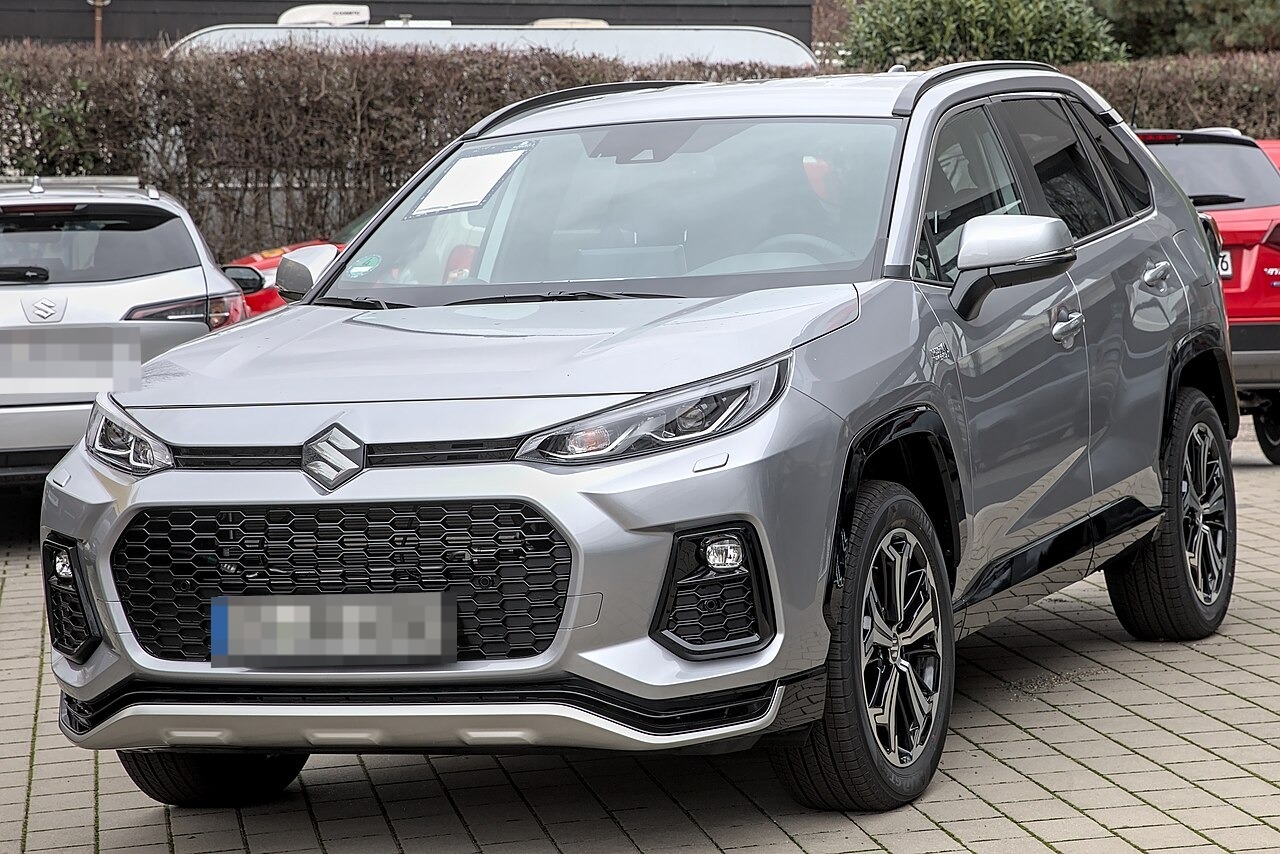 Suzuki Across, laterale