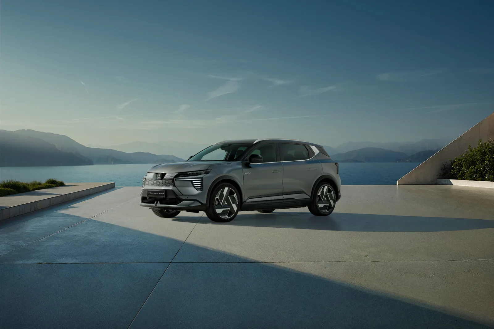Mitsubishi Eclipse Cross EV, vista anteriore