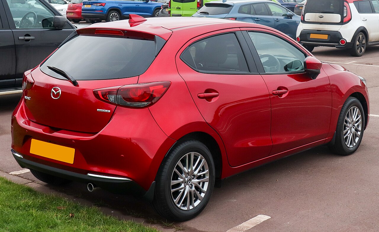 Mazda2, posteriore