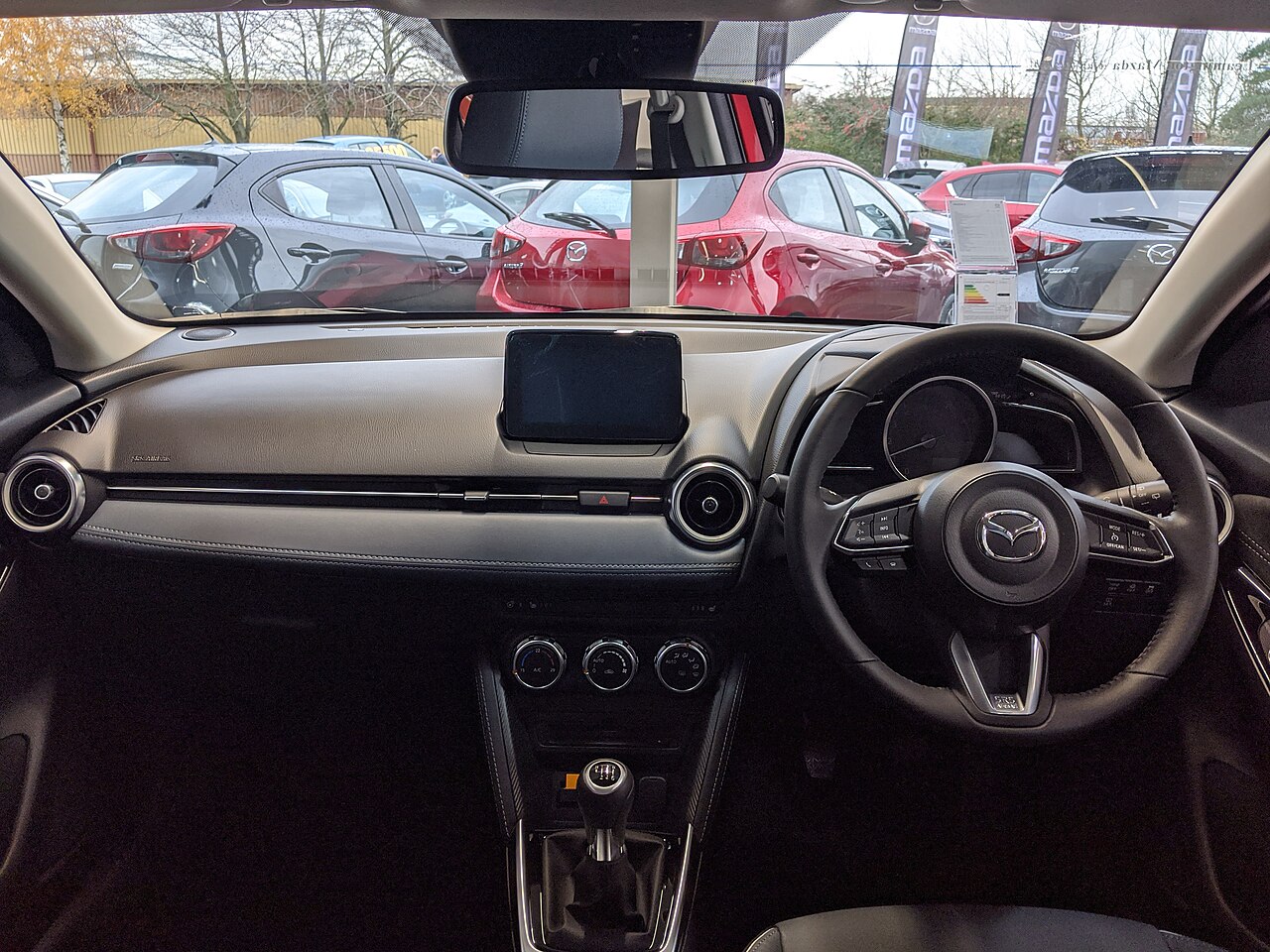Mazda2, interni