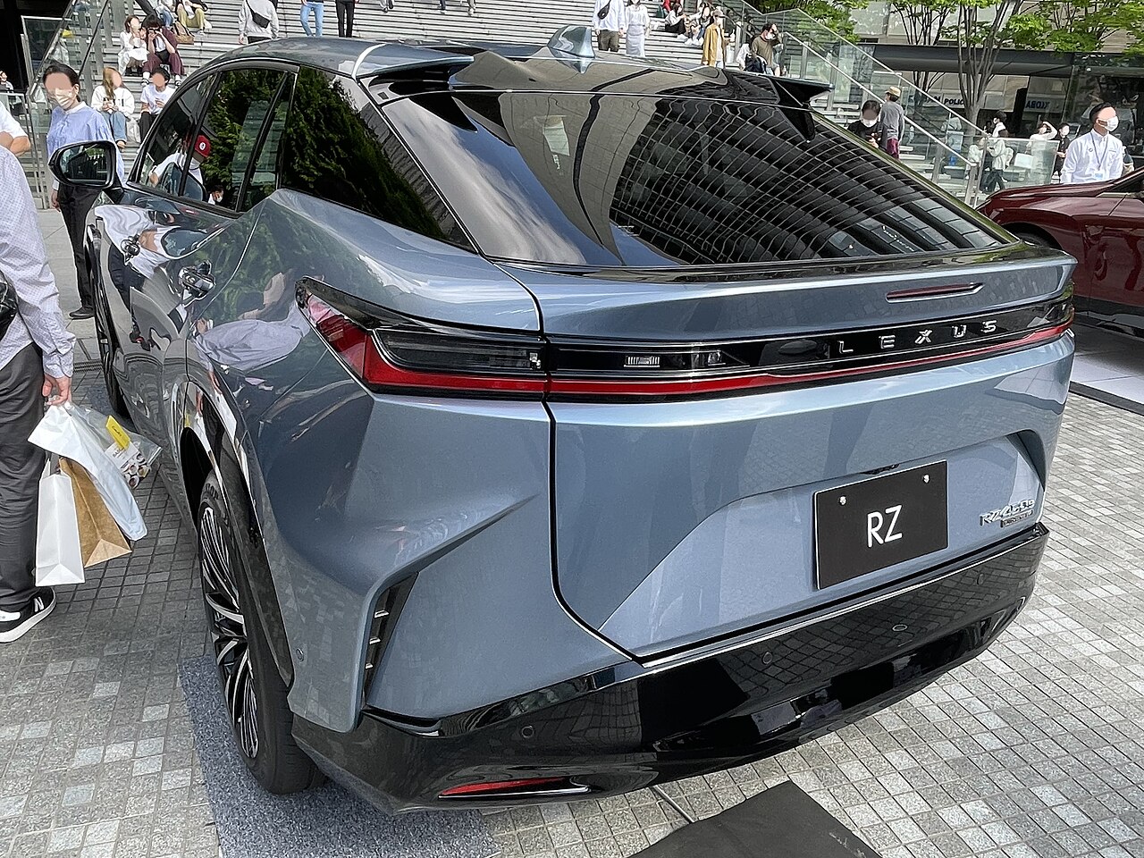 Lexus RZ, posteriore (prototipo)