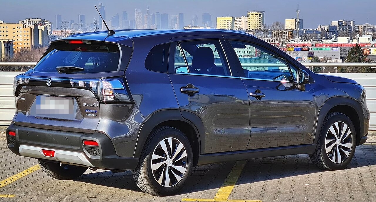 Suzuki S-Cross, posteriore