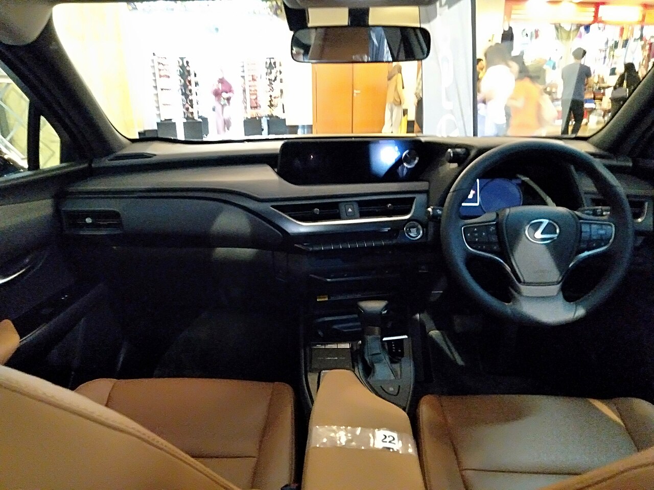 Lexus UX, interni