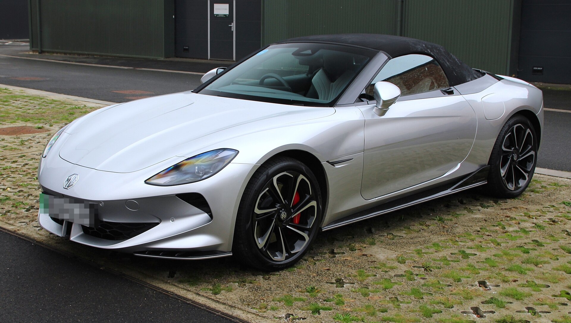 MG Cyberster, roadster elettrica due posti, vista esterna