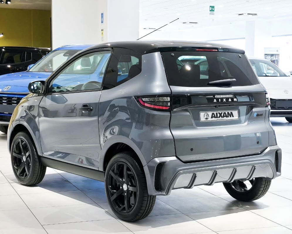 Aixam e-City, posteriore