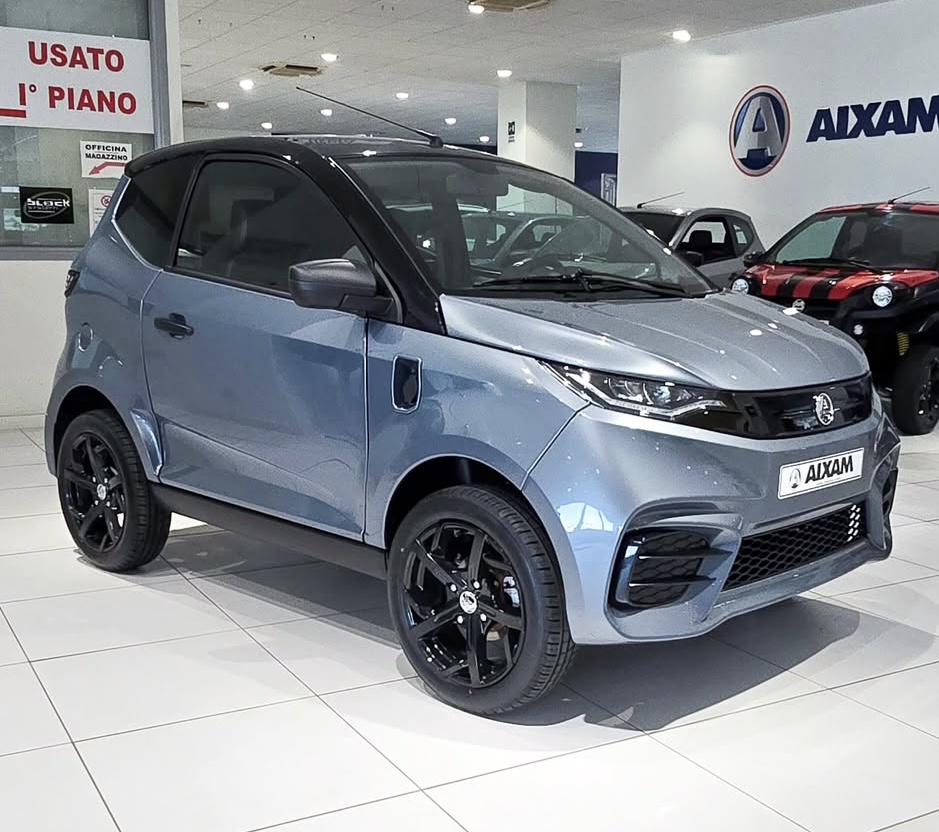Aixam e-City, frontale