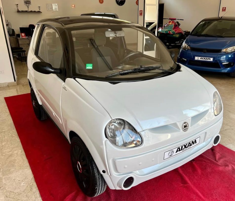 Aixam Minauto, vista anteriore del quadriciclo leggero