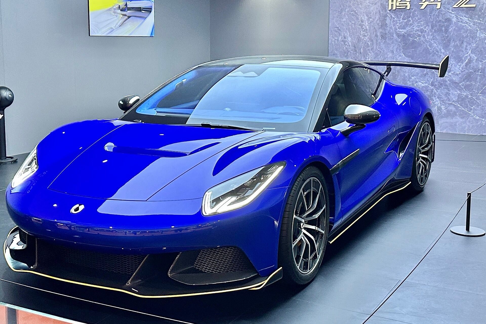 Denza Z, la concept sportiva presentata ad Auto Shanghai nell’aprile 2025, vista di tre quarti anteriore