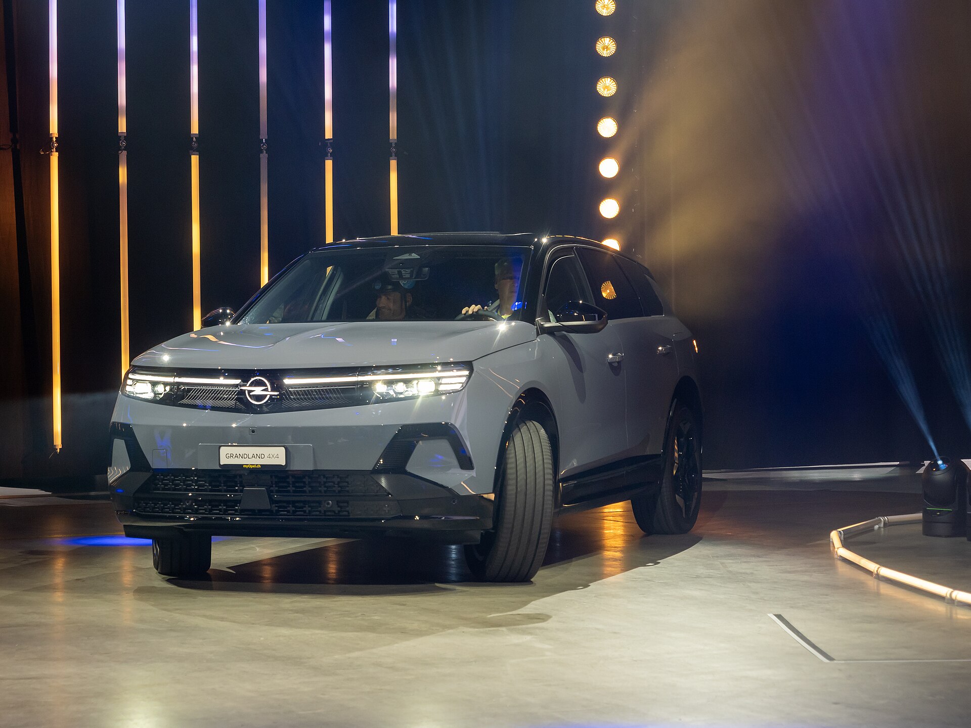 Nuova Opel Grandland esposta all'Auto Zurich 2025