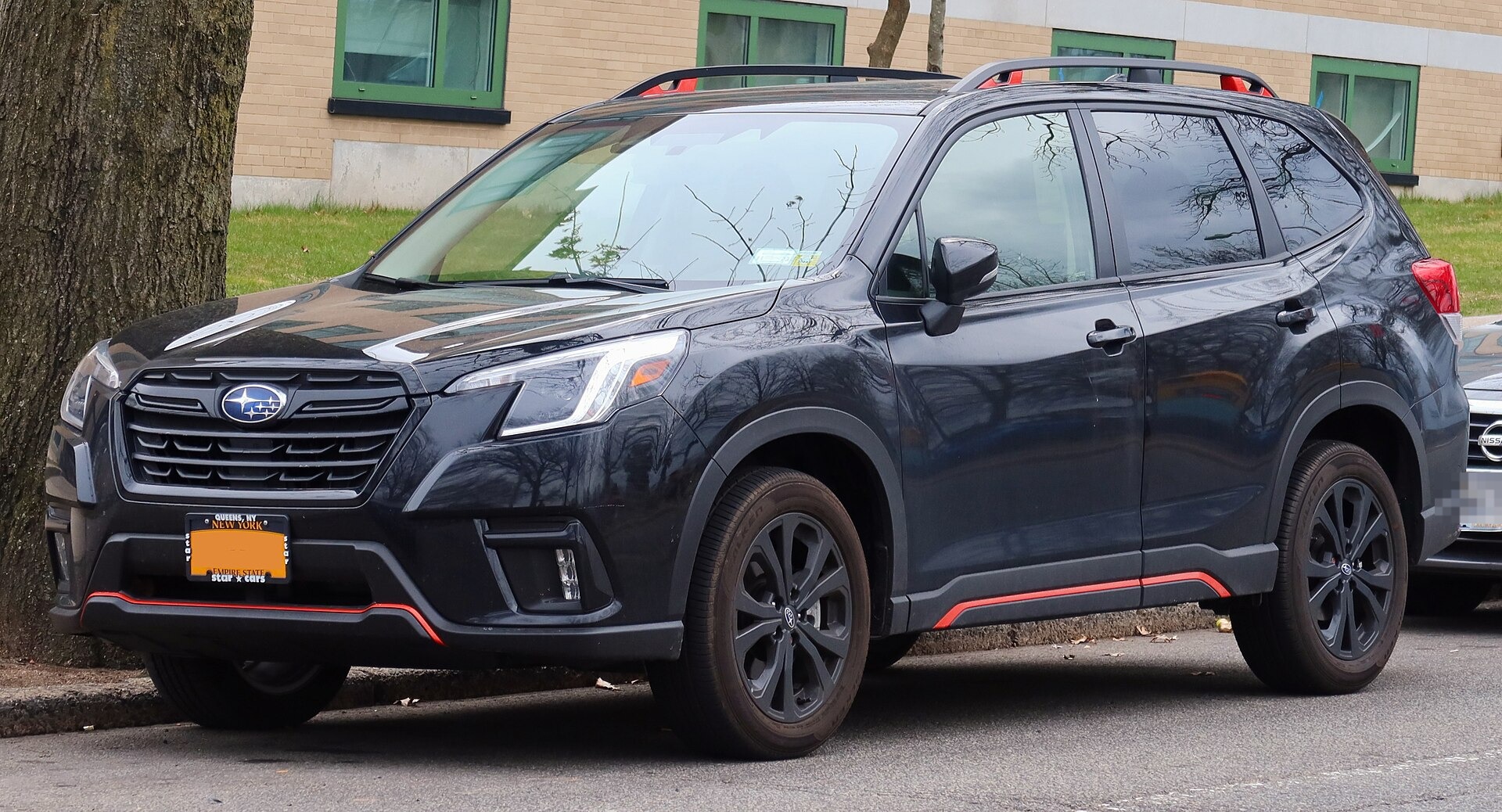 Subaru Forester di generazione recente, vista anteriore di tre quarti