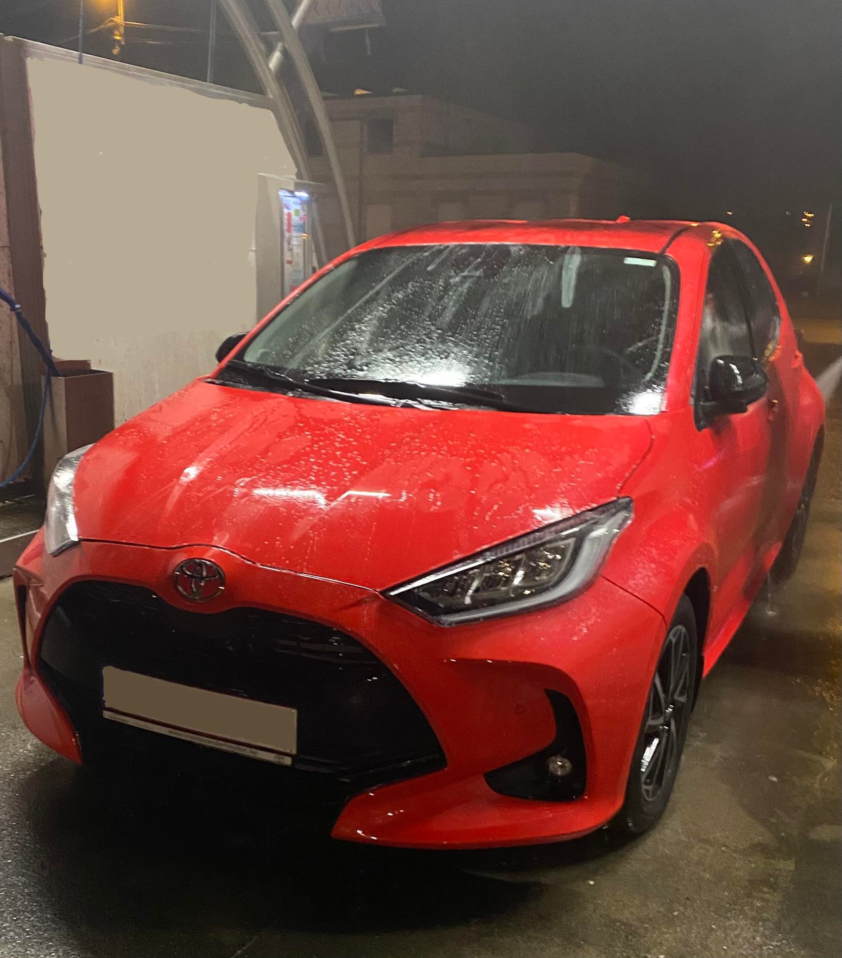 Toyota Yaris di quarta generazione, vista esterna tre quarti