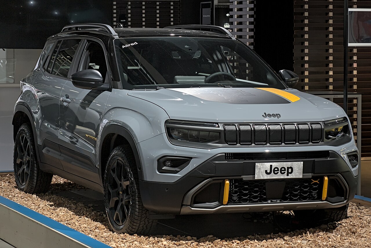 Jeep Avenger 4xe, laterale