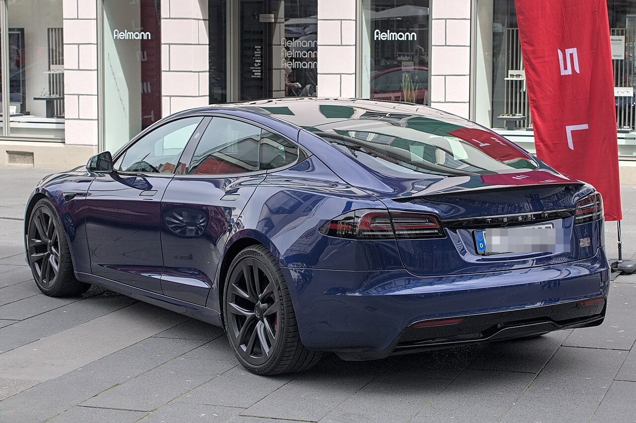 Tesla Model S Plaid, posteriore