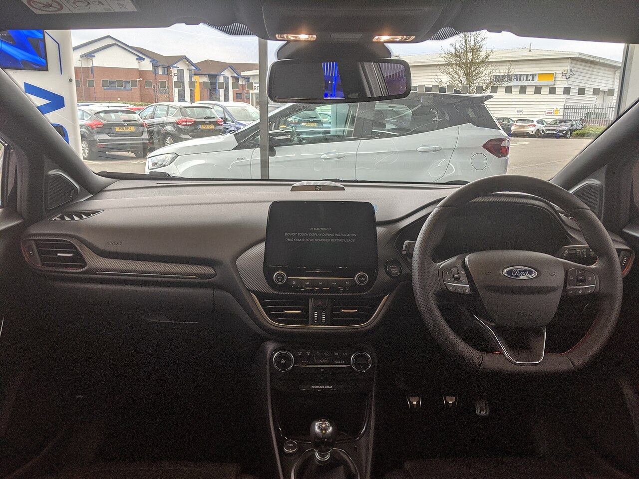 Ford Puma, interni