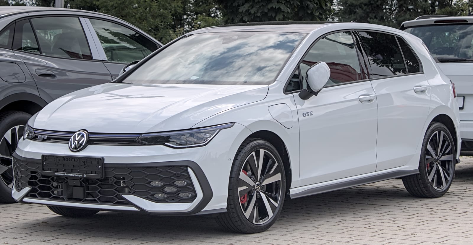 Volkswagen Golf VIII (restyling), vista di tre quarti anteriore