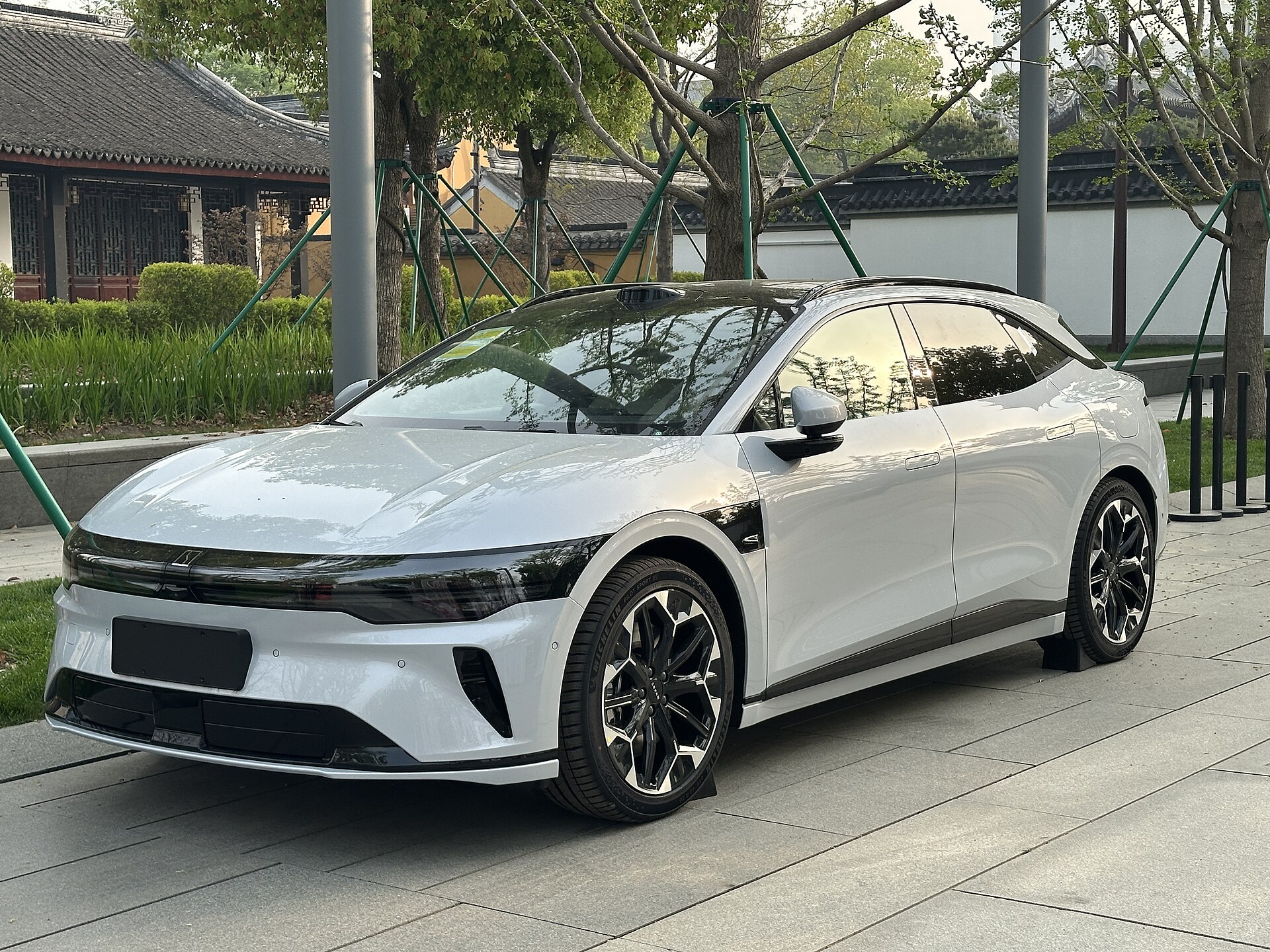 Zeekr 007 GT, versione cinese della shooting brake elettrica venduta in Europa come 7GT